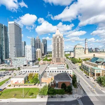 330,&nbsp;Burnhamthorpe, City Centre, Mississauga