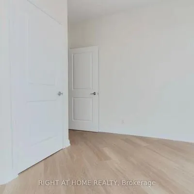 70,&nbsp;Absolute, City Centre, Mississauga