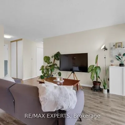 145, Hillcrest, Cooksville, Mississauga