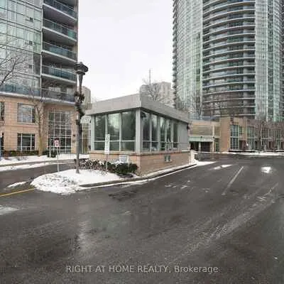 90,&nbsp;Absolute, City Centre, Mississauga
