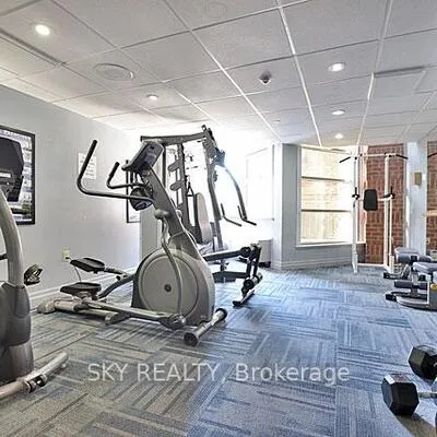 25,&nbsp;Fairview, Fairview, Mississauga