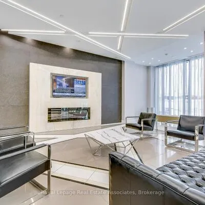 5033,&nbsp;Four Springs, Hurontario, Mississauga
