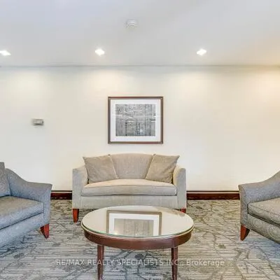 2155, Burnhamthorpe, Erin Mills, Mississauga