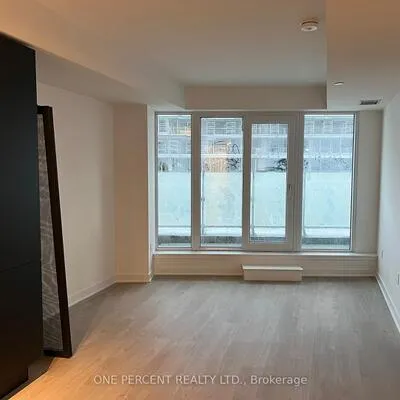 3900,&nbsp;Confederation, City Centre, Mississauga