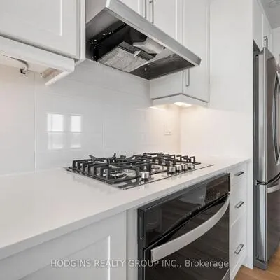 1035,&nbsp;Southdown, Clarkson, Mississauga