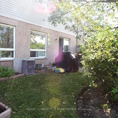 517,&nbsp;Ravenstone, Hurontario, Mississauga