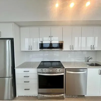 1063,&nbsp;Douglas McCurdy, Lakeview, Mississauga