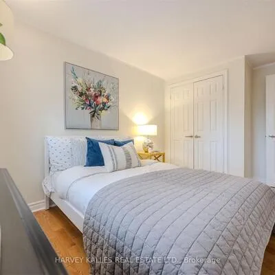 1060,&nbsp;Walden, Clarkson, Mississauga