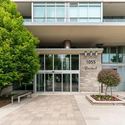 1055,&nbsp;Southdown, Clarkson, Mississauga