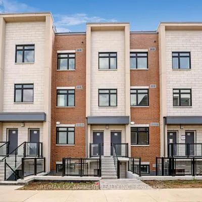 1075,&nbsp;Douglas McCurdy, Lakeview, Mississauga