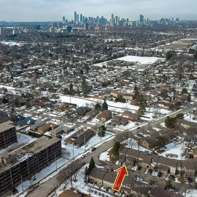 2075,&nbsp;Asta, Cooksville, Mississauga