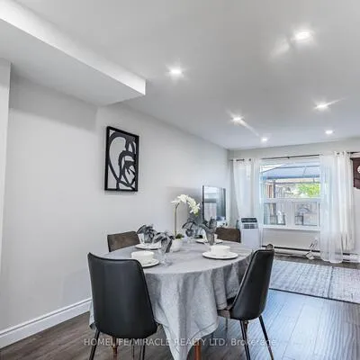 180,&nbsp;Mississauga Valley, Mississauga Valleys, Mississauga
