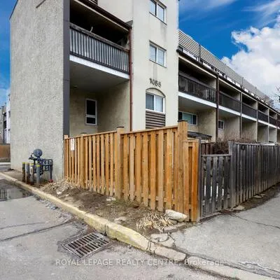 1055,&nbsp;Dundas, Applewood, Mississauga