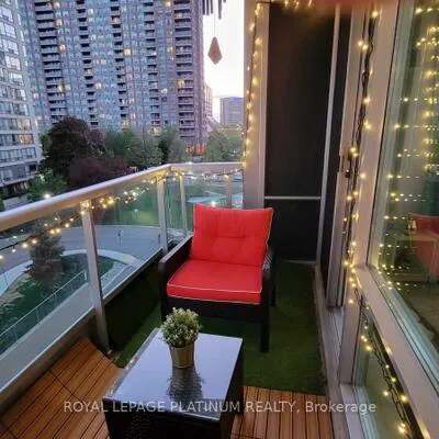 33,&nbsp;Elm, City Centre, Mississauga
