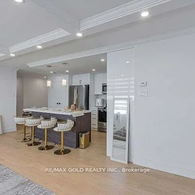 3700,&nbsp;Kaneff, Mississauga Valleys, Mississauga