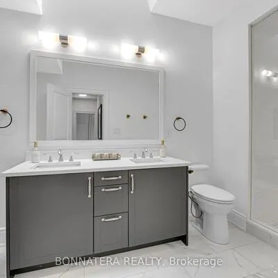 15, Lunar, Streetsville, Mississauga