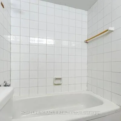 3700,&nbsp;Kaneff, Mississauga Valleys, Mississauga