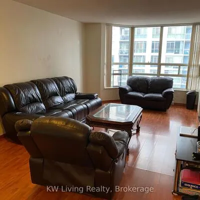 250,&nbsp;Webb, City Centre, Mississauga