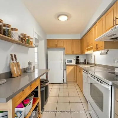 2945, Thomas, Central Erin Mills, Mississauga