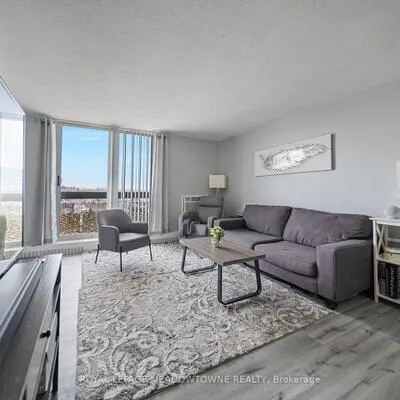 1100,&nbsp;Caven, Lakeview, Mississauga