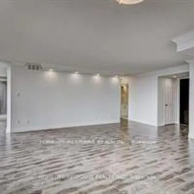 55, Kingsbridge  Garden, Hurontario, Mississauga