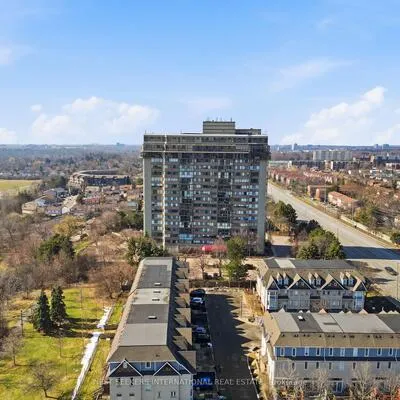 880,&nbsp;Dundas, Erindale, Mississauga