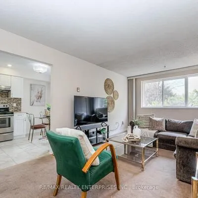 2170,&nbsp;Bromsgrove, Clarkson, Mississauga
