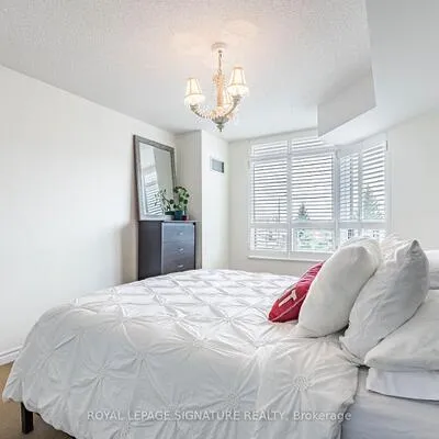 35,&nbsp;Kingsbridge Garden, Hurontario, Mississauga