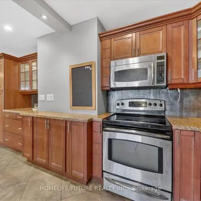 15,&nbsp;Elizabeth, Port Credit, Mississauga
