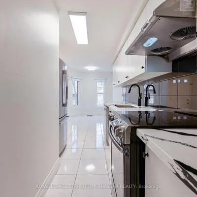5020,&nbsp;Delaware, Hurontario, Mississauga