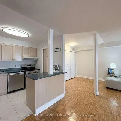 1580,&nbsp;Mississauga Vly, Mississauga Valleys, Mississauga