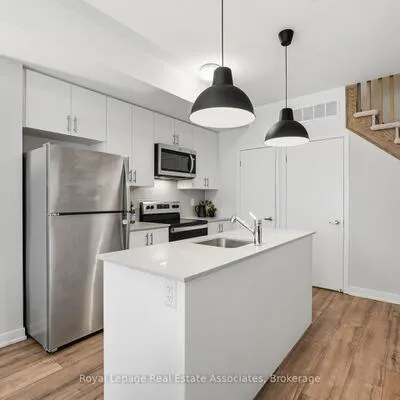 3425,&nbsp;Ridgeway, Erin Mills, Mississauga