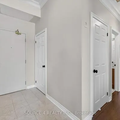 483,&nbsp;Faith, Hurontario, Mississauga