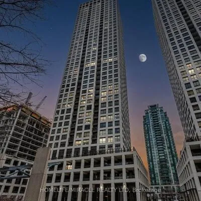 30,&nbsp;Elm, Fairview, Mississauga