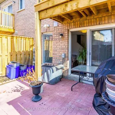 50,&nbsp;Strathaven, Hurontario, Mississauga