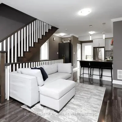 3077,&nbsp;Cawthra, Applewood, Mississauga