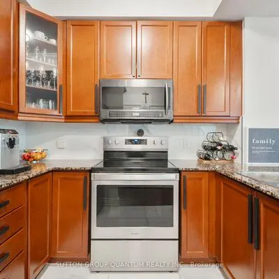 90,&nbsp;Absolute, City Centre, Mississauga