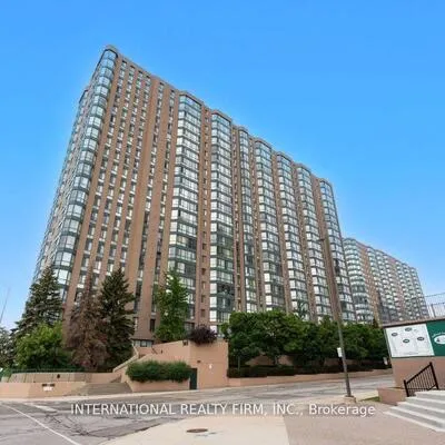 145,&nbsp;Hillcrest, Cooksville, Mississauga