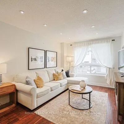 1221,&nbsp;Dundix, Applewood, Mississauga