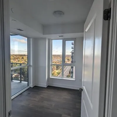 202,&nbsp;Burnhamthorpe, Mississauga Valleys, Mississauga