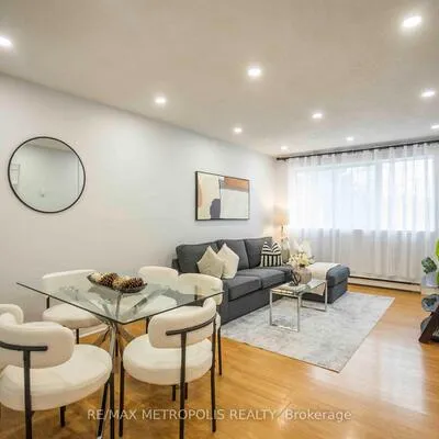 2170,&nbsp;Bromsgrove, Clarkson, Mississauga