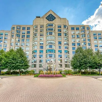 1700,&nbsp;The Collegeway, Erin Mills, Mississauga