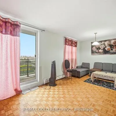 3533,&nbsp;Derry, Malton, Mississauga