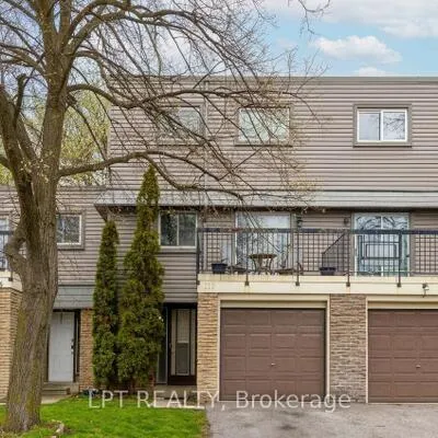2315,&nbsp;Bromsgrove, Clarkson, Mississauga