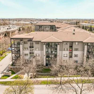 570,&nbsp;Lolita, Cooksville, Mississauga