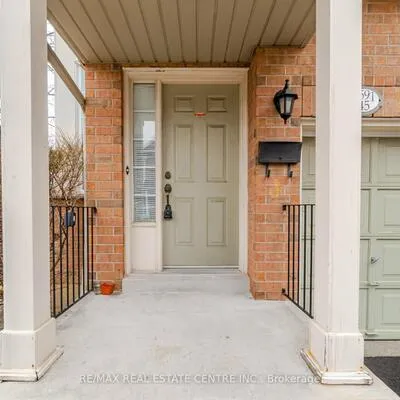 1591,&nbsp;South Parade, East Credit, Mississauga
