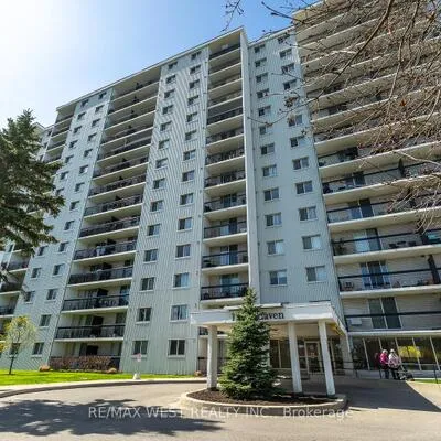 1100,&nbsp;Caven, Lakeview, Mississauga