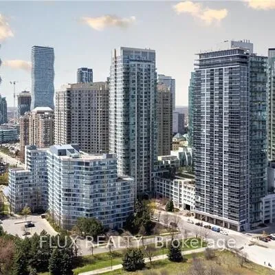 225,&nbsp;Webb, City Centre, Mississauga