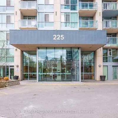 225,&nbsp;Webb, City Centre, Mississauga