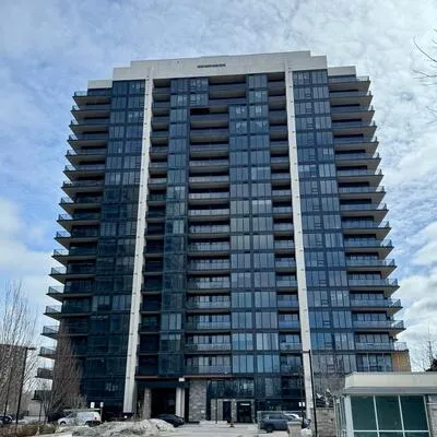 1035,&nbsp;Southdown, Clarkson, Mississauga